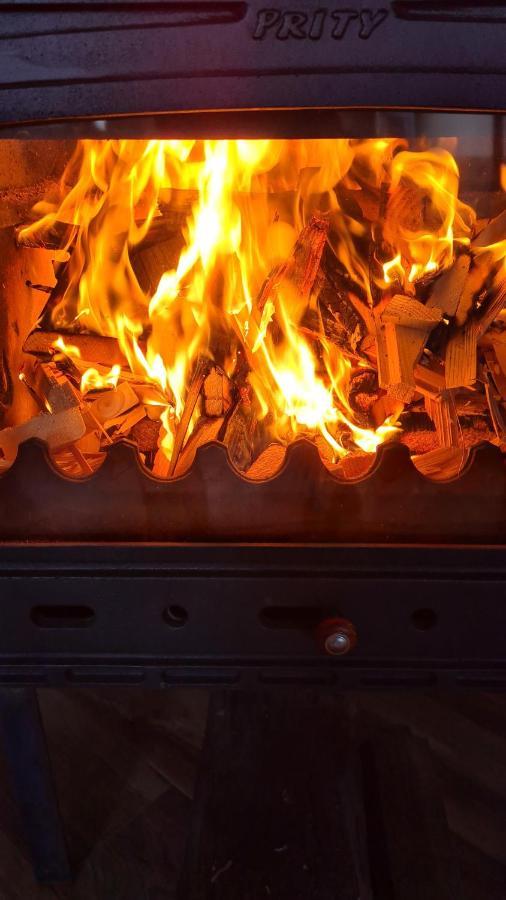 Casa Bunicilor Din Oncesti Βίλα Εξωτερικό φωτογραφία